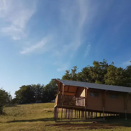 La Ferme De Clareau- Glamp'in Nature -tentes Safari- D'hôtes Sous La Toile La Motte-Chalancon