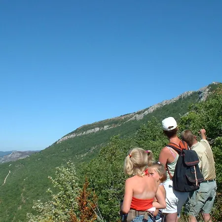 Parque de Campismo La Ferme De Clareau- Glamp'in Nature -tentes Safari- D'hôtes Sous La Toile *